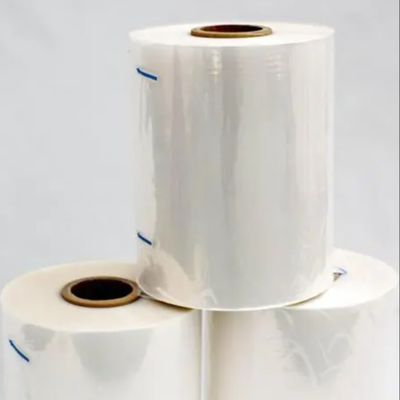 ความหนา 20μM พับตรงกลาง PVC หนังม้วนหุ้มหดสําหรับกระเป๋าของขวัญ กระเป๋าสตางค์