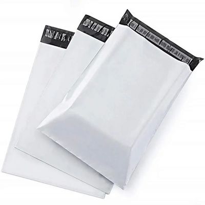 สี LDPE โพลีเมลเลอร์ส่วนบุคคล กระเป๋าสะพานส่ง กล่องในม้วน
