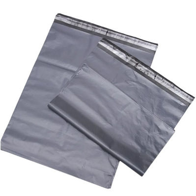 สี LDPE โพลีเมลเลอร์ส่วนบุคคล กระเป๋าสะพานส่ง กล่องในม้วน