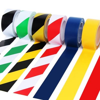 สีส้ม สีขาว สีแดง เทปสะท้อนแสงการจราจร BOPP เทปหมายถนนชั่วคราว